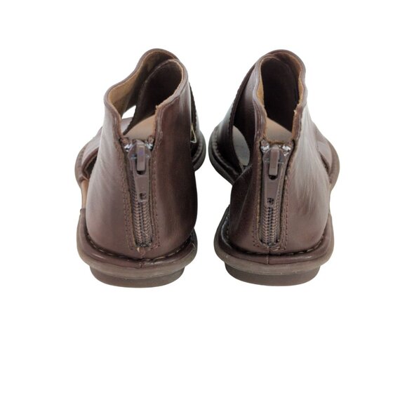 BOC Moc Sandal Womens 6 Brown Vegan Leather Back Zip Casual Contemporary Earthy - Picture 6 of 10